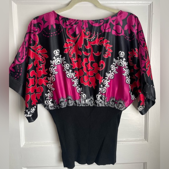 NY Collection Pink and Black Floral Blouse with Fitted Waist - Picture 4 of 9